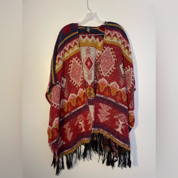 Forever 21 Women's Poncho Western Aztec Fringe Red Blue Gold White One Size EUC - Picture 1 of 16